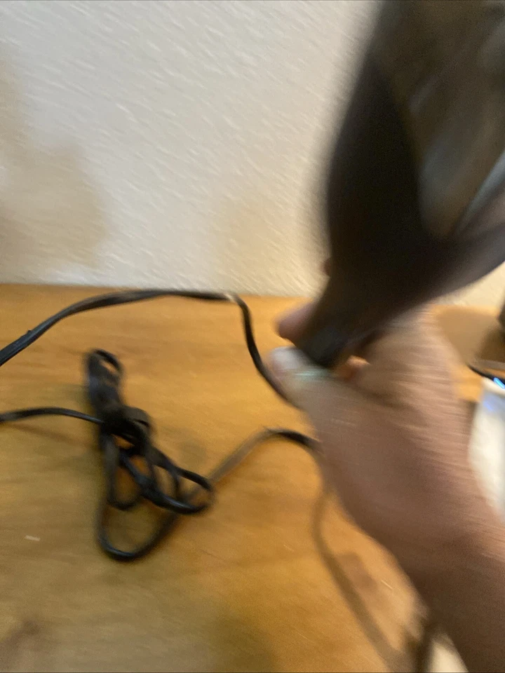 CHI Spin N Curl Ceramic Rotating Curler 1" Black. Ideal for Shoulder-Length - Image 4 of 4