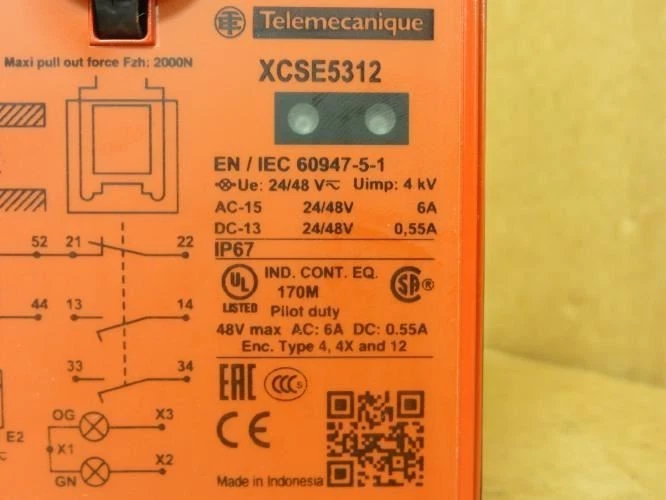 NUEVO SCHINEIDER Telemecanique XCSE5312 Interruptor de límite de bloqueo de seguridad 240/480 Foto 3 de 4