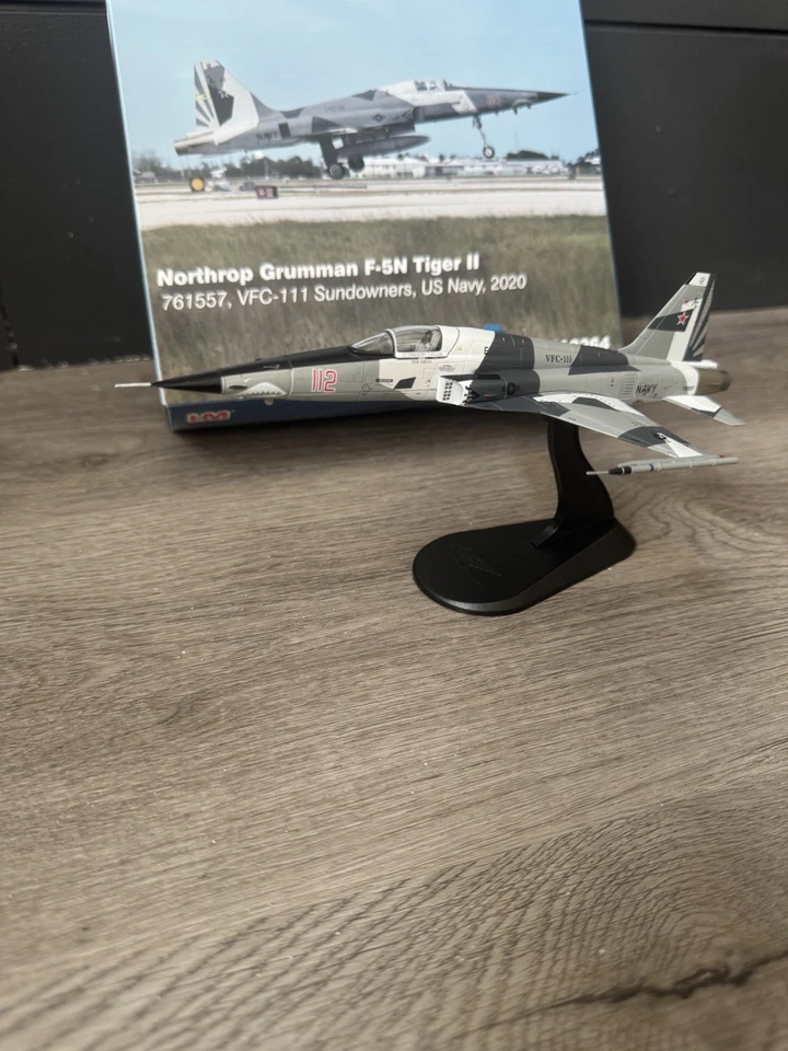 Hobby Master 1/72 F-5N Tiger II VFC-111 Sun Downers, Red 112 NAS Key West HA3364 - Image 3 of 4