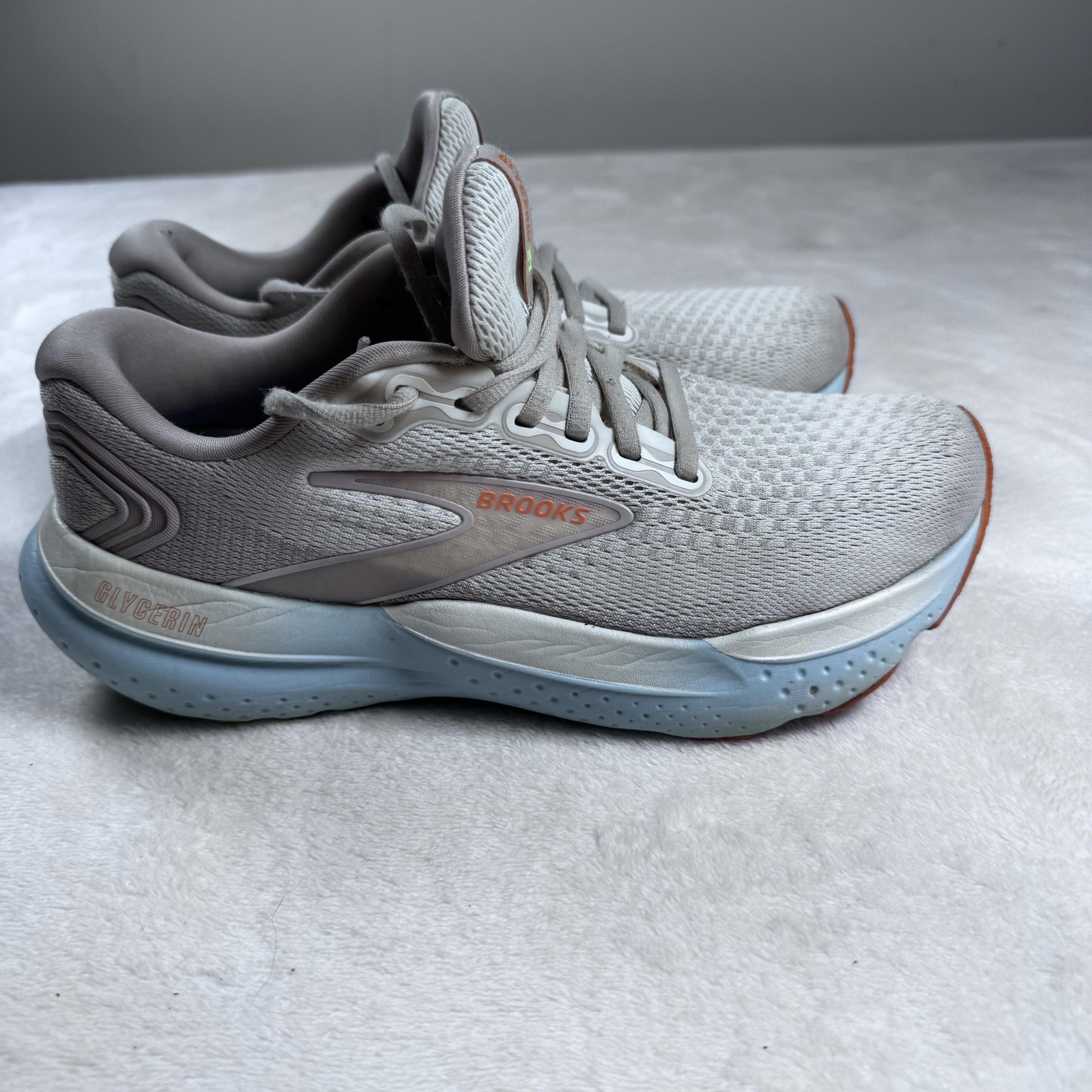 Size 8 - Brooks Glycerin 21 Coconut Aqua W