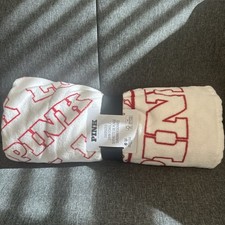 Victoria s Secret PINK Love Pink Beach Towel - New With Tag