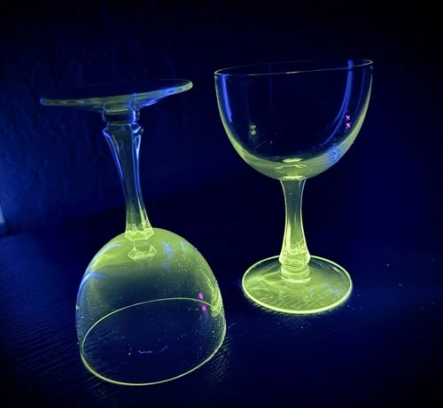 Fostoria Fascination Clear Blown Glass 4 3/8” Set of 2 UV Reactive
