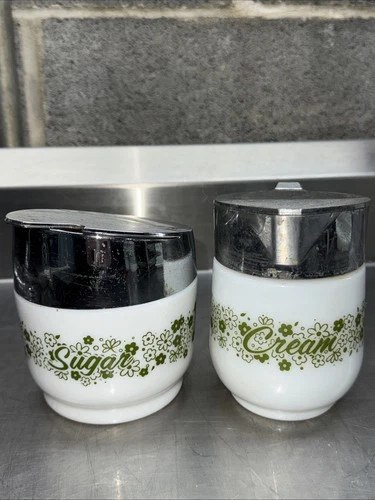 Vtg Set Gemco Pyrex Spring Blossom Crazy Daisy Creamer & Sugar W Lids