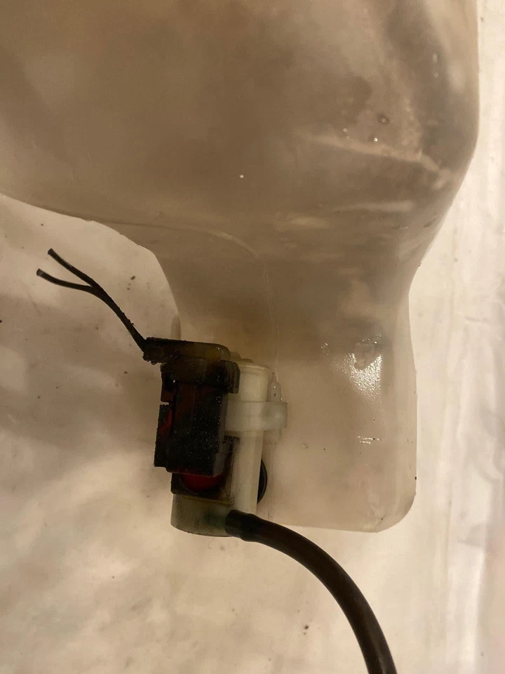 ACURA RL 1996-1998 sedán limpiaparabrisas lavadora líquido depósito de agua botella Foto 4 de 4