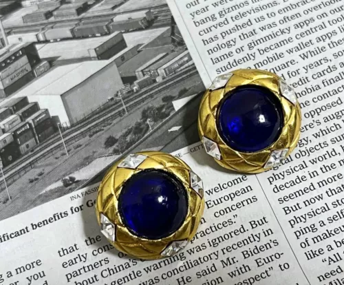 Late 80's Vintage CHANEL Gripoix Sapphire Blue Earrings