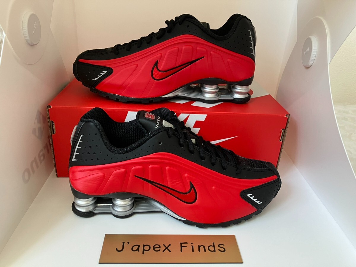 NIKE Shox R4 HQ1988-600 University Red Black Metallic Silver