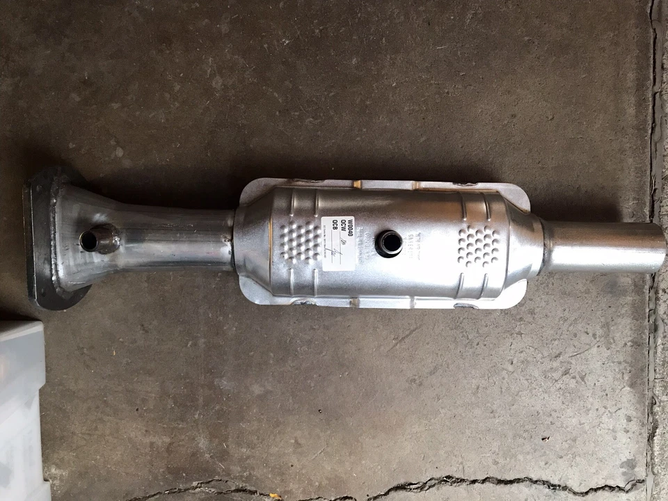 EASTERN CATALYTIC 30259 - Image 2 of 3