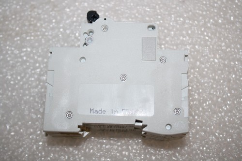 Schneider Electric 24519 Circuit Breaker, Lug, C60N, 2Pole, 4A DIN Rail - Picture 4 of 7