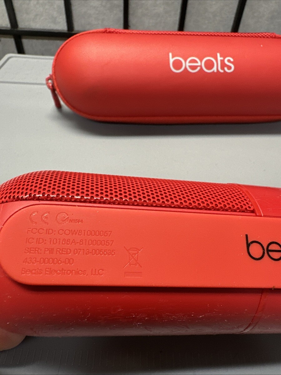 Authentic Beats Pill 2.0 Bluetooth speaker with charge out - Red