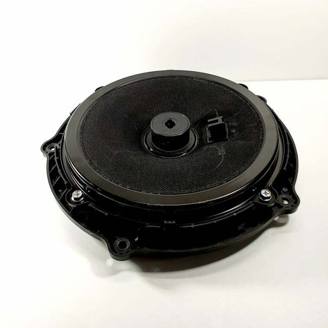 infiniti q50 bose speakers