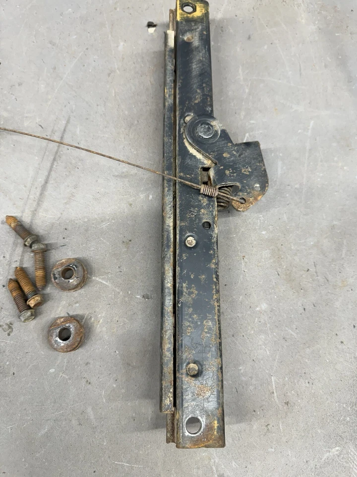 Chevy G10 G20 1971-1977 furgoneta G30 canastilla asiento pistas equipo A Mr.T Beauville Vandura Foto 2 de 4