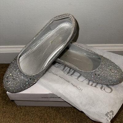 Kids silver Sparkly Flat Shoes - Dream pairs 
