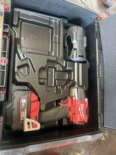 Milwaukee M18FMTIW2F12-502X 18V 1/2'' Impact Wrench Kit