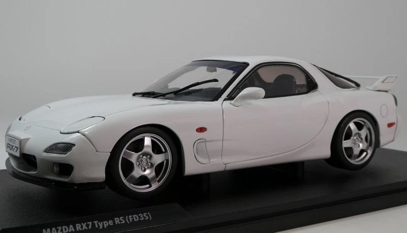 Solido Mazda RX7 Type RS FD3S pure white 1994 1/18 S1810607 - Immagine 2 di 3