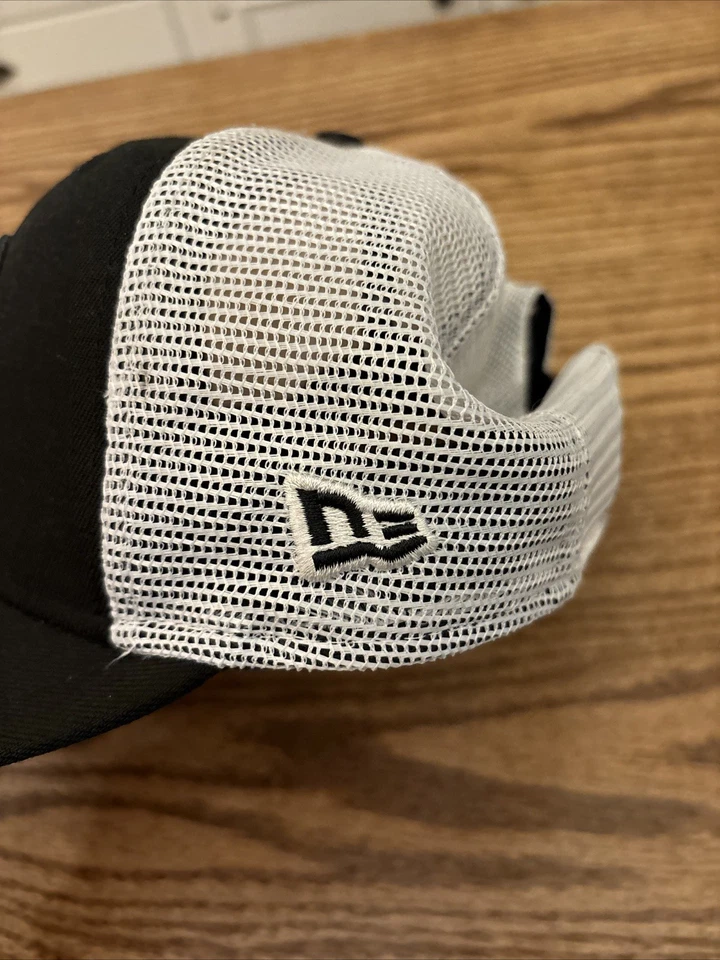 Indiana Colts Hat, Large Embroidered Black White NFL New Era Snapback Trucker - Image 4 of 4