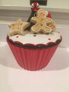 BRAND NEW RED CUPCAKE GINGERBREAD CERAMIC COOKIE JAR