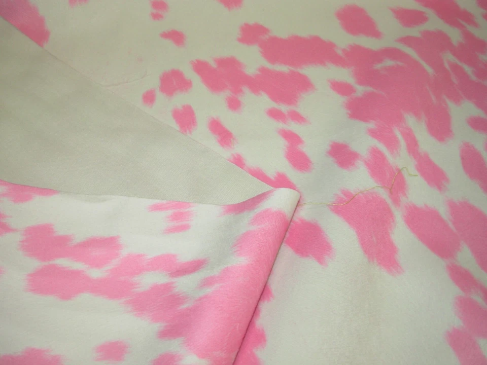 TELA DE TAPICERÍA ROSA ANIMAL LOCURA UBRE ESTAMPADO VACA GAMUZA IMITACIÓN 11 YARDAS POR MENOS Foto 2 de 3