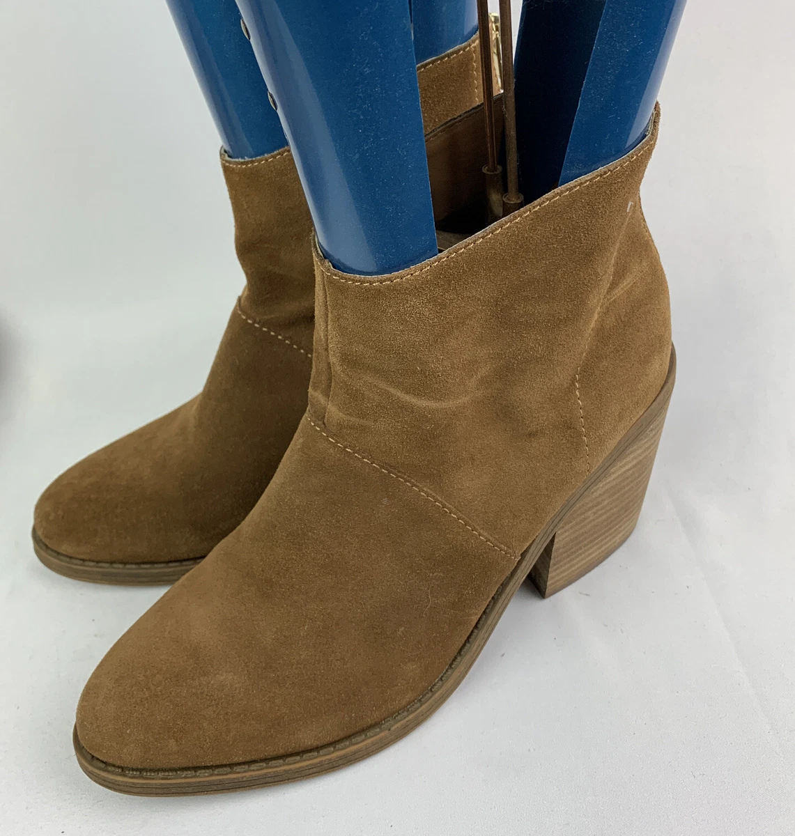 10M Steve Madden