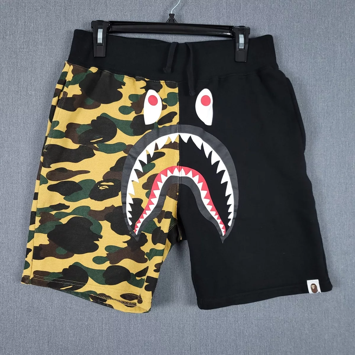 Bathing Ape BAPE Split Shark Sweat Shorts Mens Medium Camo Black Elastic  Waist