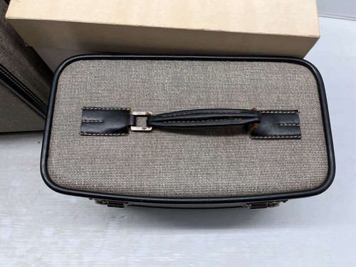Vintage Oshkosh Luggage Tweed Made in the USA 1950s w/keys & original box - Picture 3 of 18