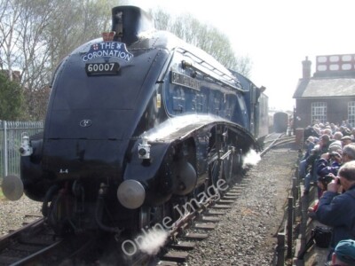 Photo 6x4 Roundhouse, Barrow Hill Staveley/SK4374 The trackside is crowd c2009