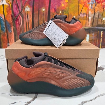 Adidas YZY 700 V3 Copper Fade Size 9 Men's GY4109 Sneakers Authentic