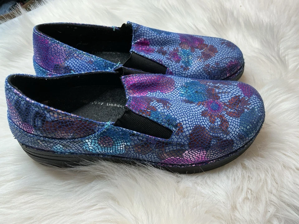 Zuecos florales Spring Step 7,5 redes Ferrara Blum zuecos brillantes para mujer’s Foto 4 de 4