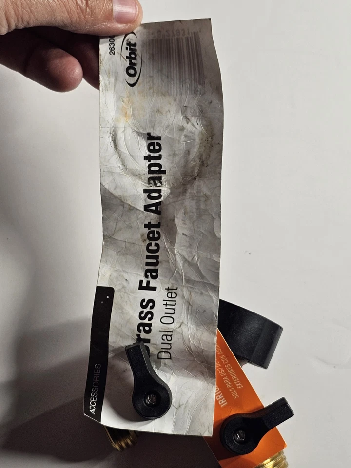 Adaptador de grifo divisor de manguera de jardín de latón Orbit de doble salida Foto 2 de 4