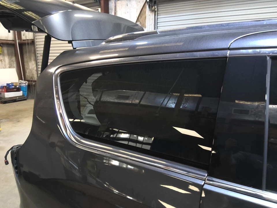 Подходит для 2017–2025 CHRYSLER PACIFICA RH пассажирское четверть стекла окно конфиденциальность изготовитель оборудования - Изображение 2 из 4