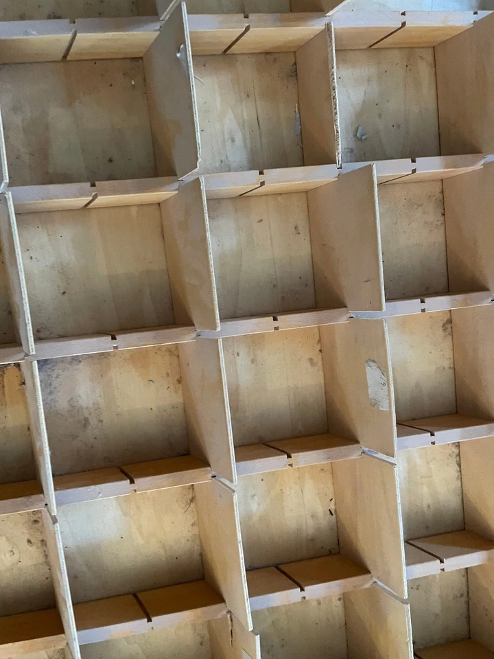 gebrauchter sortierkasten , holz schreiner anfertigung. 34 fächern 60x72 cm - Bild 4 von 4