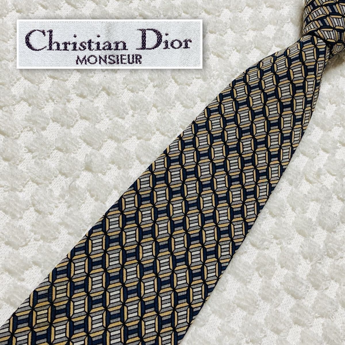 Excellent condition Christian Dior tie jewelry all over pattern 100 silk navy x