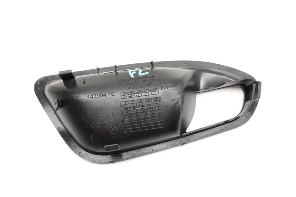 2014-2016 BMW M235I — отделка передней левой внутренней дверной ручки / крышка 7270977 - Изображение 2 из 4