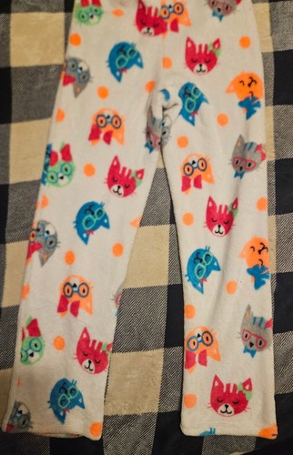 Unbranded Girls White With Cats Throughout Fuzzy Pajama Pants Size L 10/12 - Picture 8 of 8
