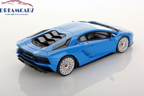 LookSmart LS468G 1/43 Lamborghini Aventador S - Picture 3 of 6