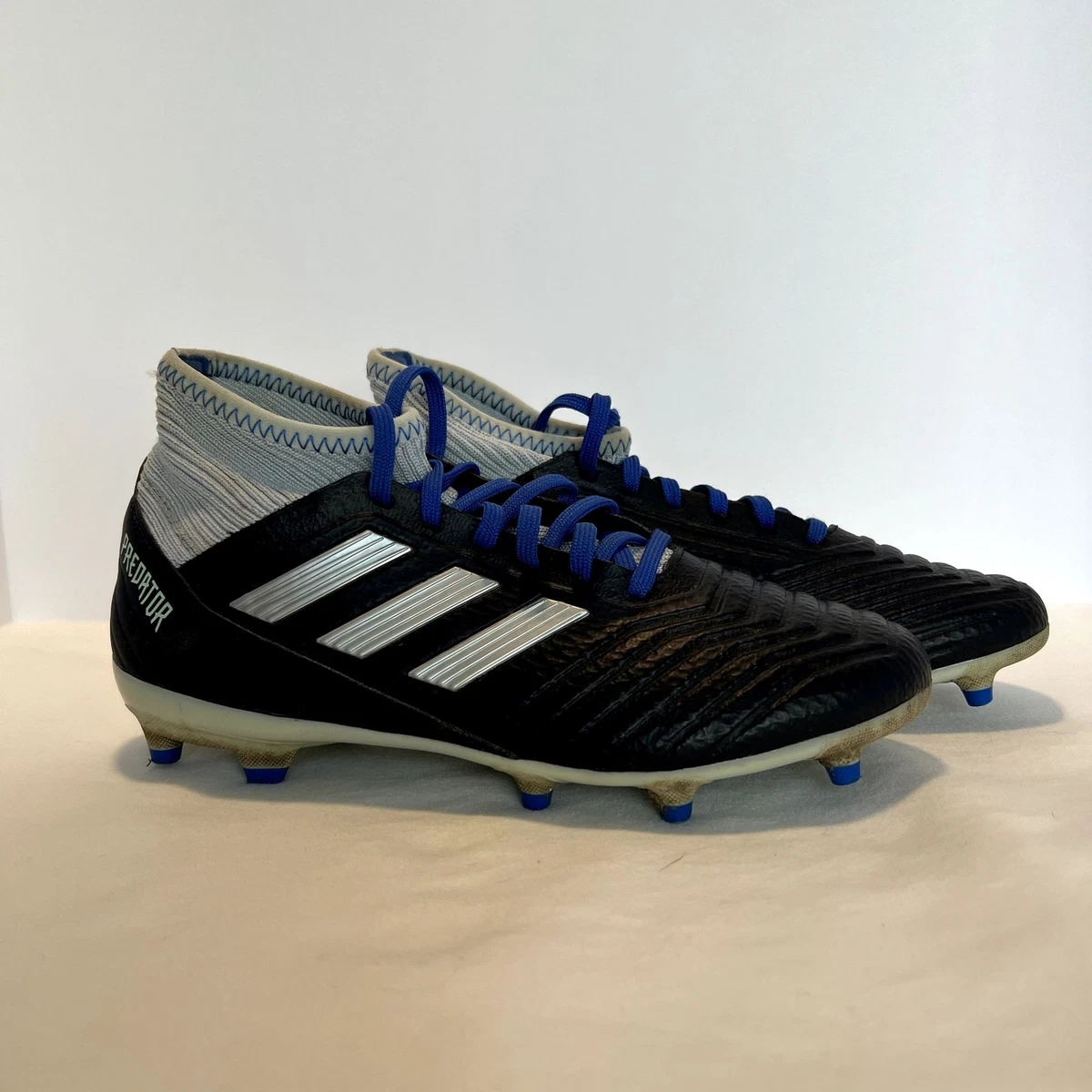 Adidas womens soccer cleat size 5.5 Ink Silver Lt Blue BD7299 Predator 18.3