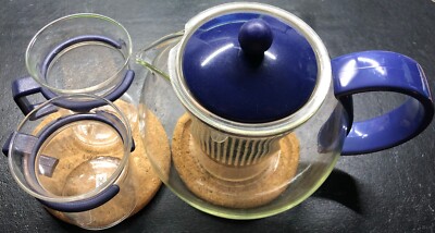 BODUM - Assam Teekanne, Teepresse, 2 Teegläser, 2 Korkuntersetzer - rund blau
