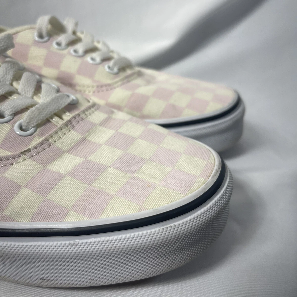 Vans pink cheap checkered shoes