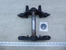 1986 Yamaha YX600 Radian Y20740) triple tree steering stem clamp yoke
