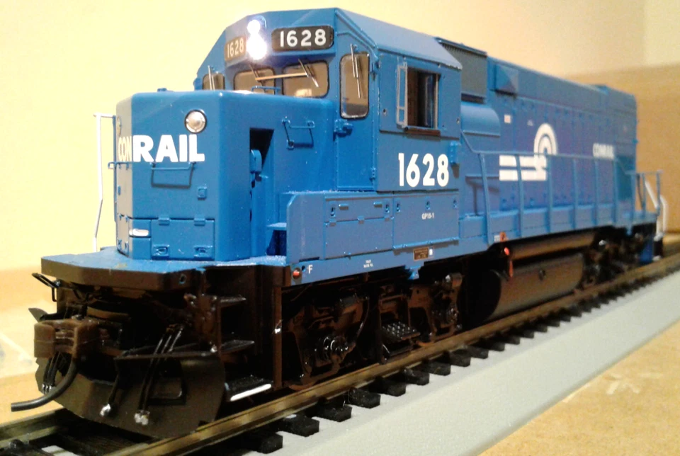 HO SCALE ATHEARN GENESIS EMD GP15-1 CONRAIL #1628 DCC & SOUND NO BOX - Image 2 of 4