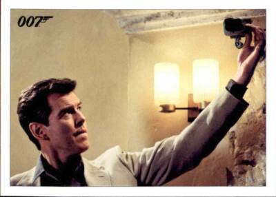 2017 Rittenhouse 007 James Bond Archives Final Edition Die Another Day Base #22