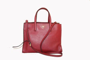 prada cerise