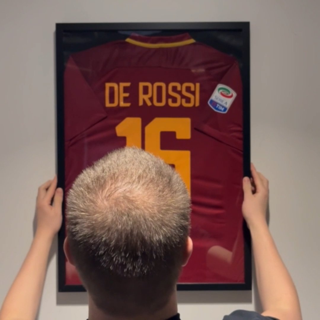De Rossi Roma match issued shirt