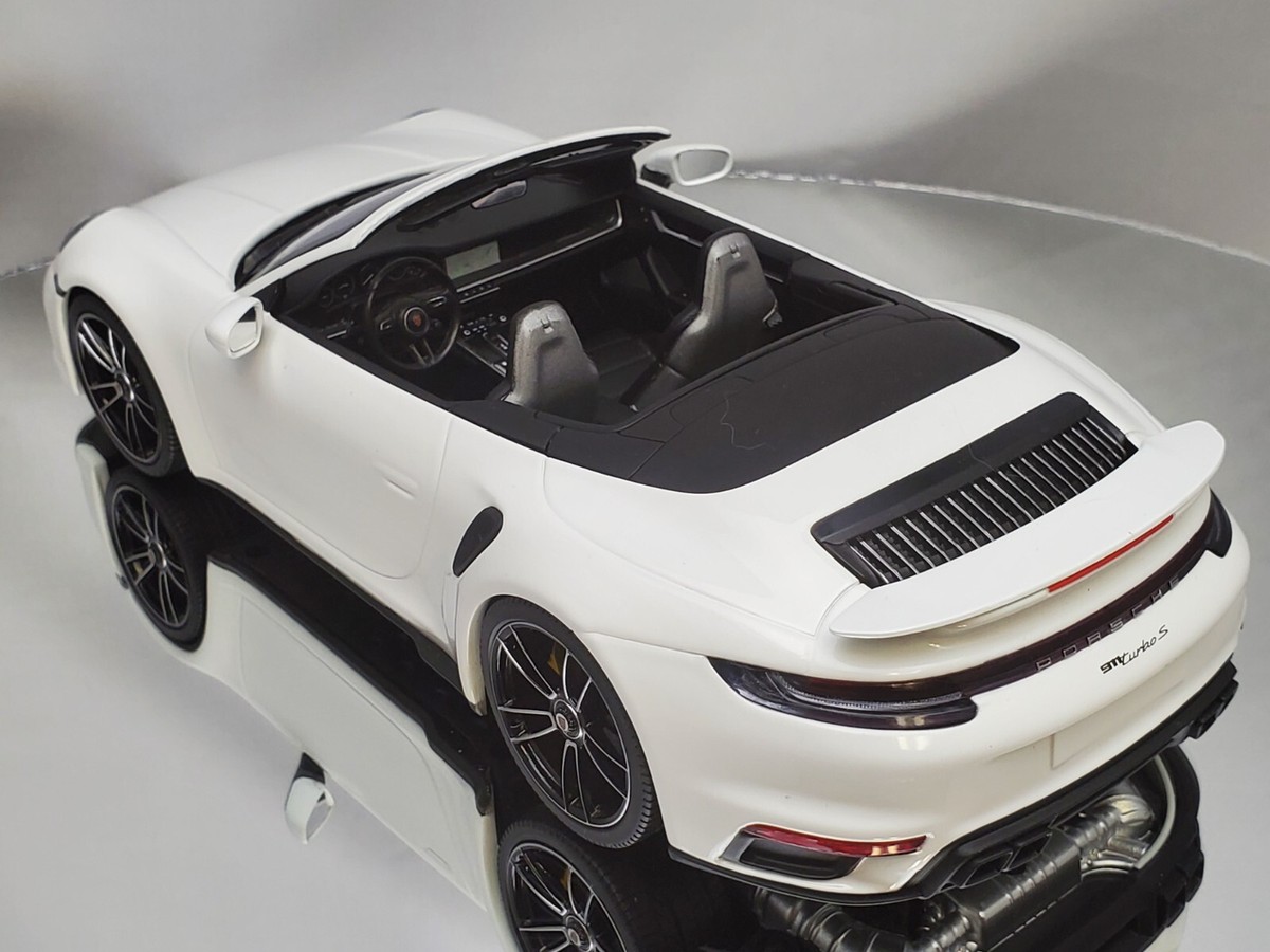 Minichamps Porsche 911 (992) Turbo S Cabriolet 2020 Cabrio