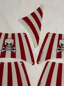 Genuine OEM LEGO Complete set of 5 SAILS From Brickbeard Bounty pirate Set 6243.