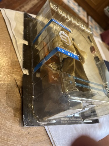 Eminem Slim Shady - Art Asylum Figure - 2001 - BNIB - new in box - unopened - Picture 4 of 9
