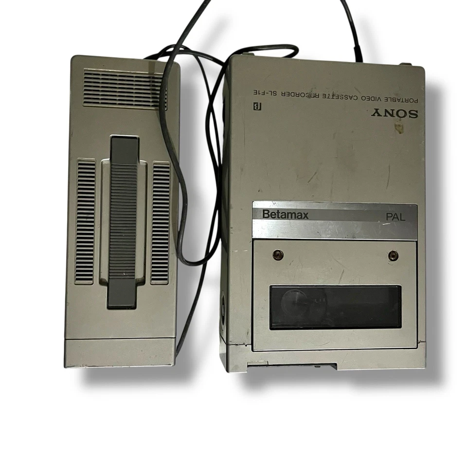Sony Betamax SL-F1E + AC-F1E PAL – Videoregistratore Portatile Vintage  - Immagine 3 di 4