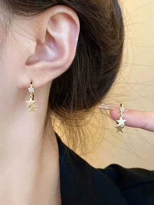 Boucles d'oreilles Fantaisie acier doré , Petites créoles pampilles étoiles - Photo 1/3