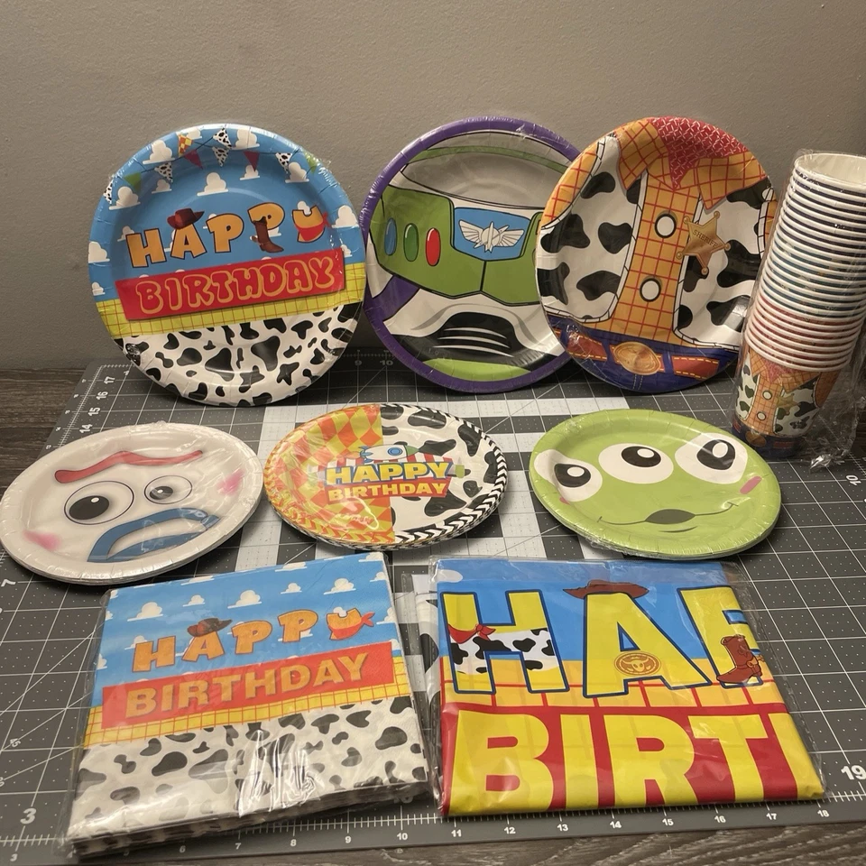 Toy Story Party Supply 24 Pieces Birthday Party Supplies Plates Napkins Cups Foto 2 de 4