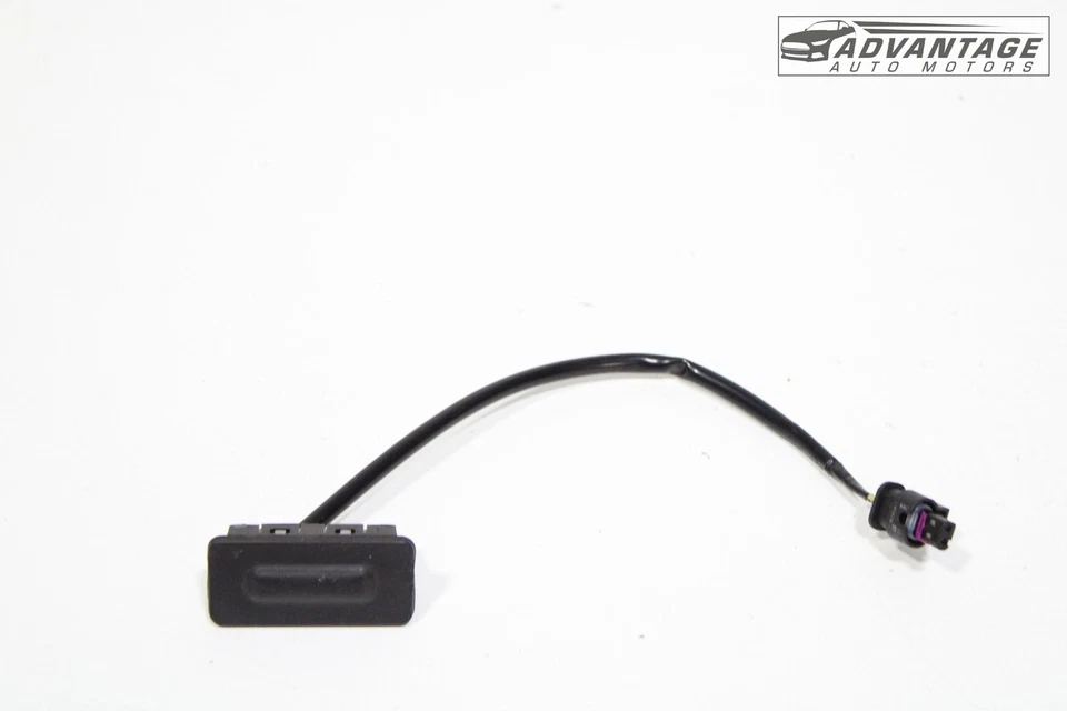 Chevrolet Malibu 2016-2025 maletero trasero cubierta tapa liberación manija interruptor OEM Foto 2 de 4