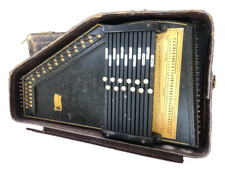 AS IS AUTOHARP with Case - LOOK at PICS 